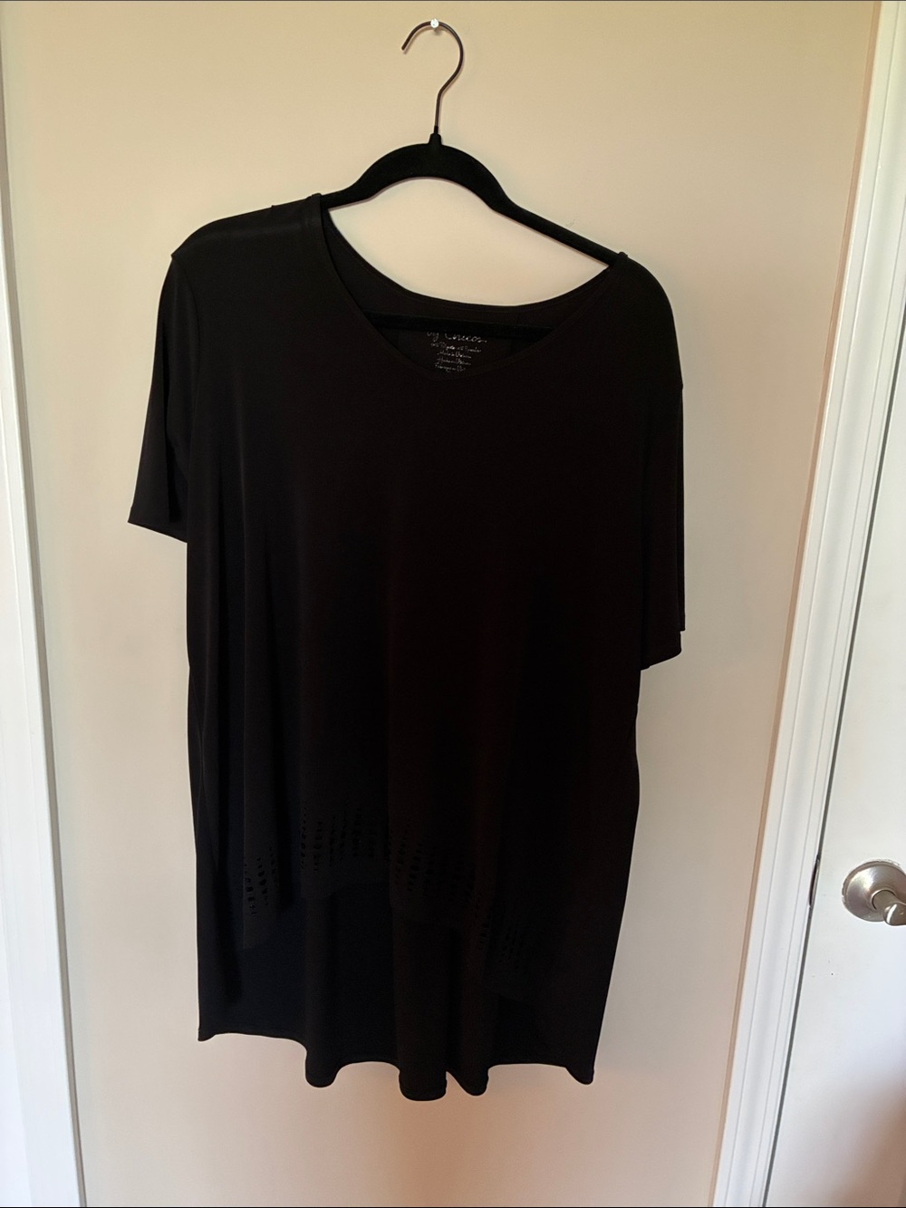 Chico's Black Short-Sleeve Crew Neck Top